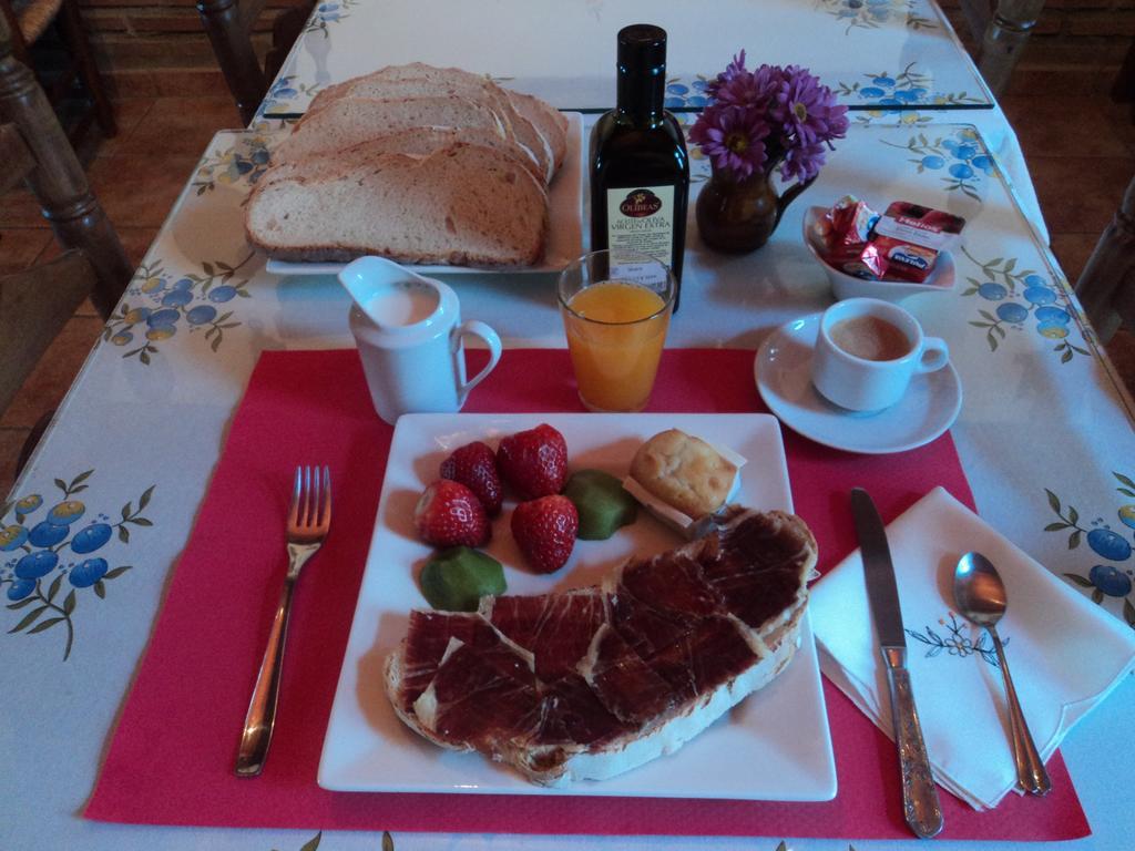 Hostal Rural Molino Del Bombo Аракена Екстериор снимка